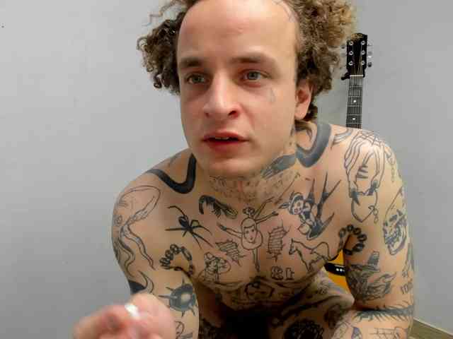 Layneinchains Layneinchains