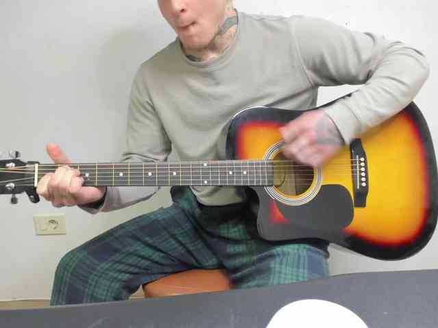 Layneinchains Layneinchains