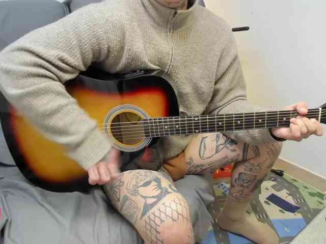 Layneinchains Layneinchains