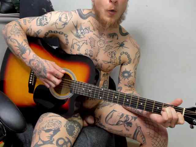 Layneinchains Layneinchains