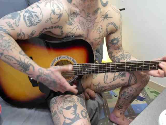 Layneinchains Layneinchains