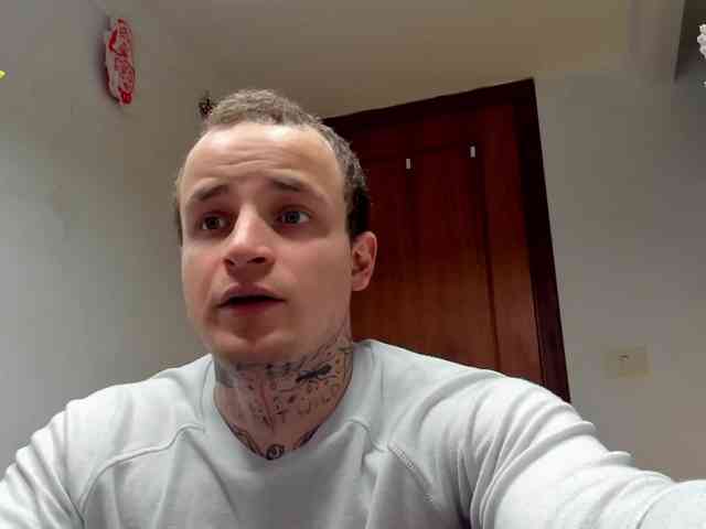 Layneinchains Layneinchains