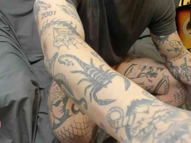 Layneinchains Layneinchains