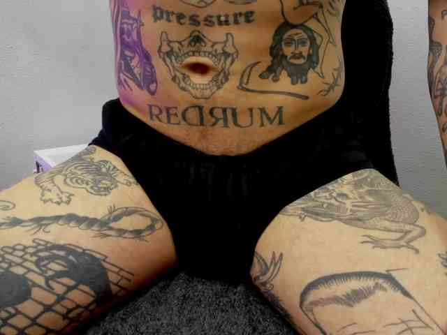 Layneinchains Layneinchains