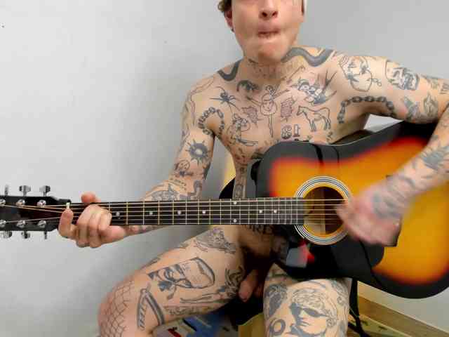 Layneinchains Layneinchains