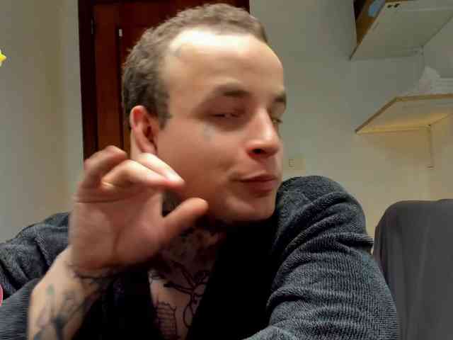 Layneinchains Layneinchains