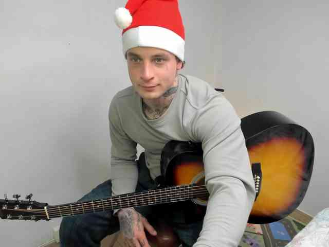 Layneinchains Layneinchains