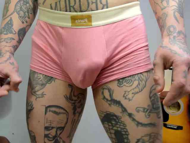 Layneinchains Layneinchains