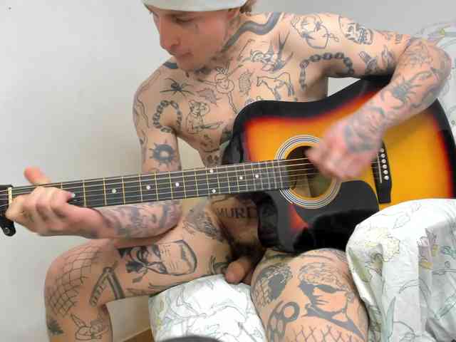 Layneinchains Layneinchains