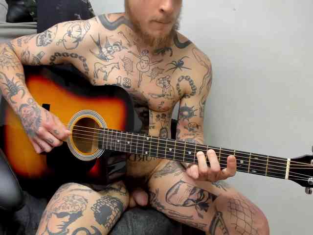 Layneinchains Layneinchains