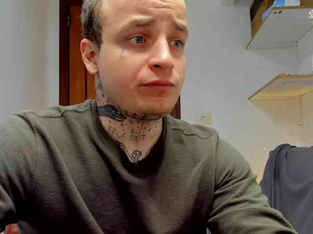 Layneinchains Layneinchains