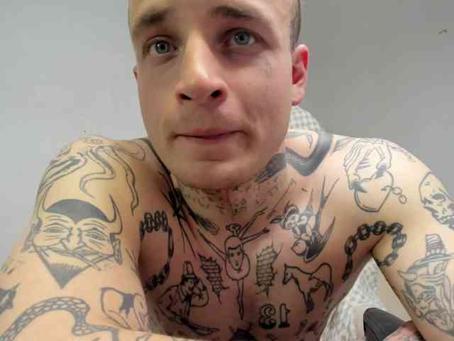 Layneinchains Layneinchains