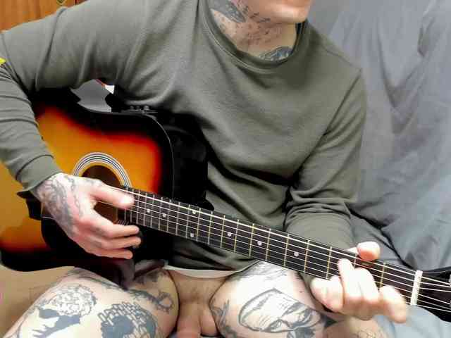 Layneinchains Layneinchains