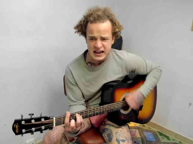 Layneinchains Layneinchains