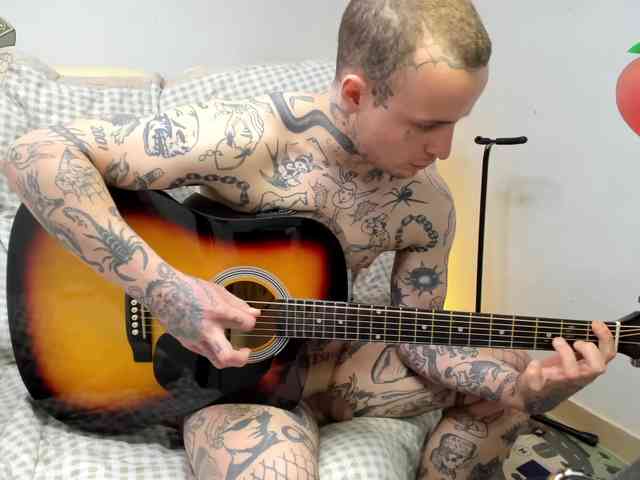 Layneinchains Layneinchains