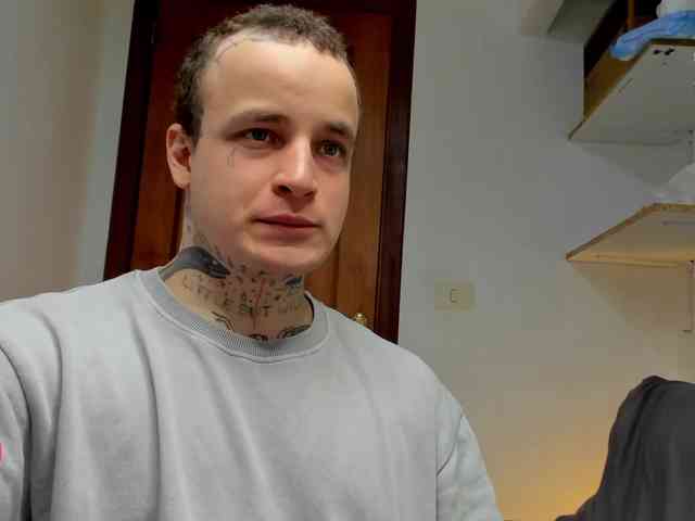 Layneinchains Layneinchains