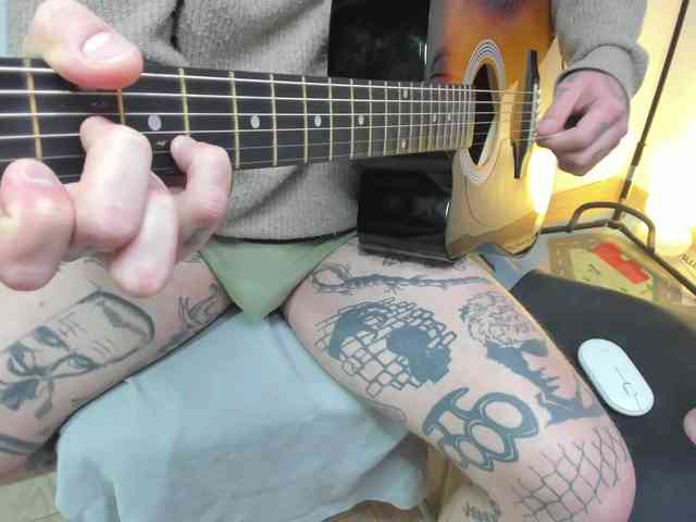 Layneinchains Layneinchains