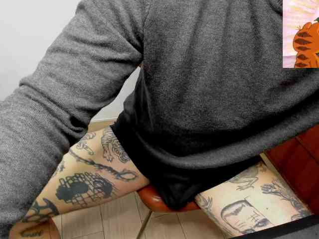 Layneinchains Layneinchains