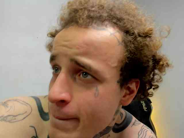 Layneinchains Layneinchains