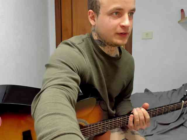 Layneinchains Layneinchains