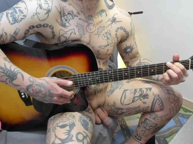 Layneinchains Live Webcam on BongaCams