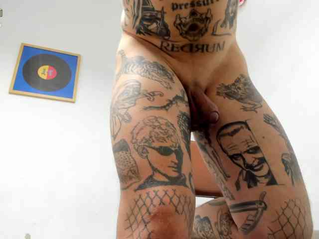 Layneinchains Layneinchains