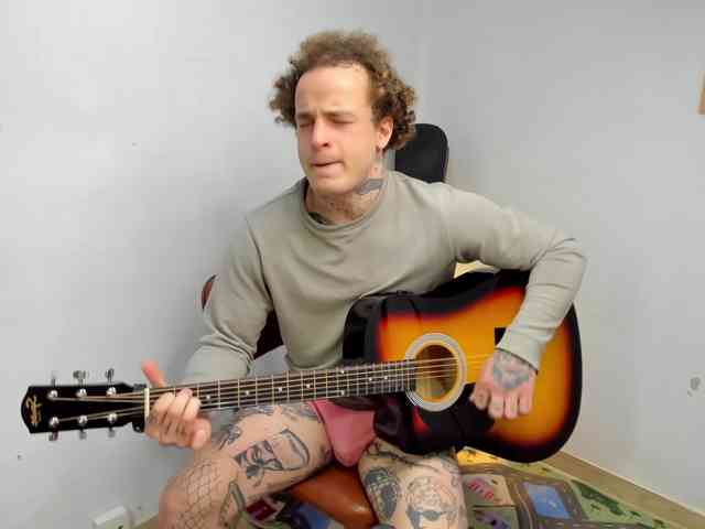 Layneinchains Layneinchains