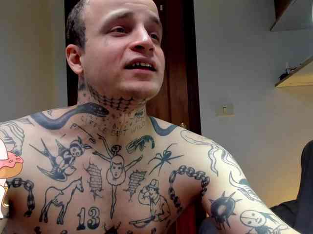 Layneinchains Layneinchains