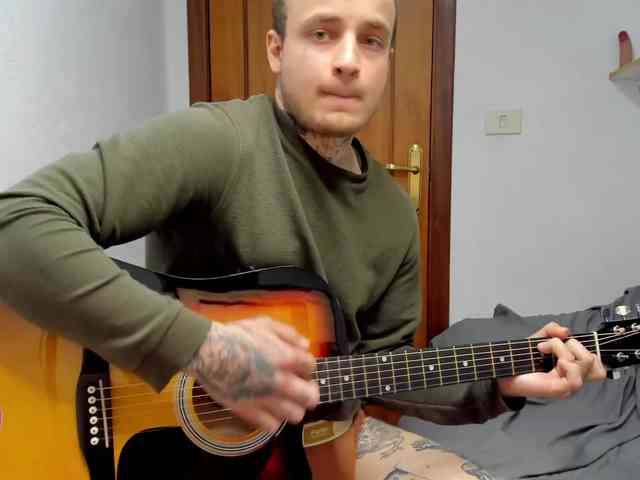 Layneinchains Layneinchains