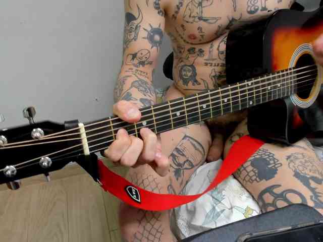 Layneinchains Layneinchains