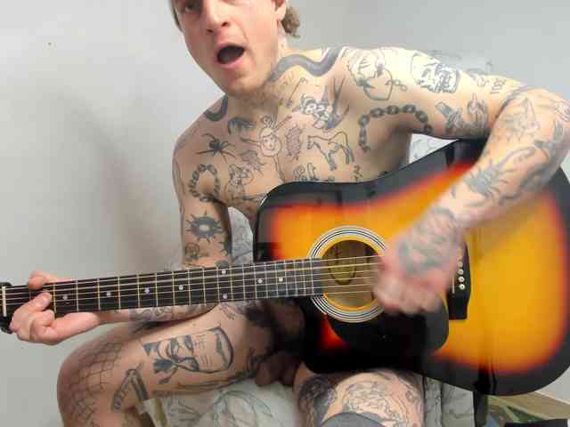 Layneinchains Layneinchains