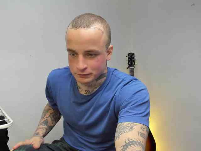 Layneinchains Layneinchains