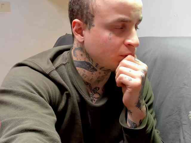 Layneinchains Layneinchains