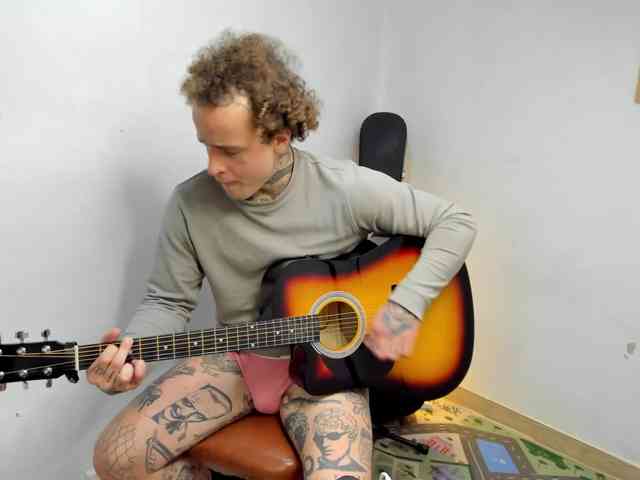 Layneinchains Layneinchains