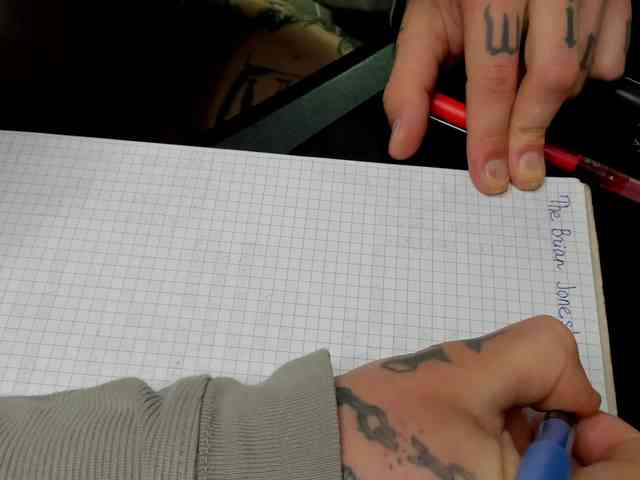 Layneinchains Layneinchains