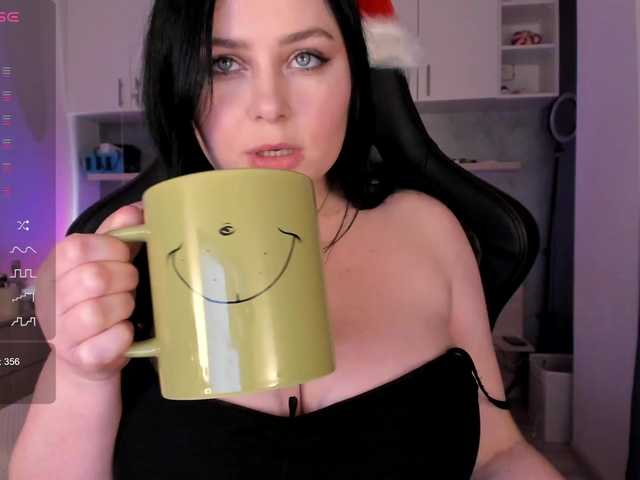 Squishy's BongaCams show and profile