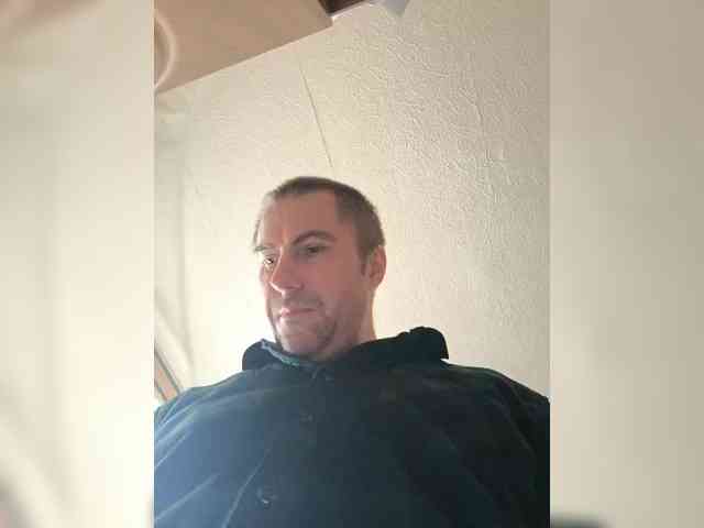 Vetalll777 Live Webcam on BongaCams