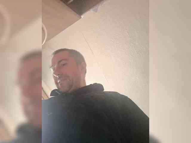 Vetalll777 Live Webcam on BongaCams