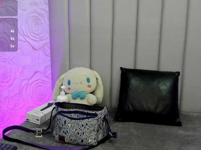 AlexaFoxy18's BongaCams show and profile