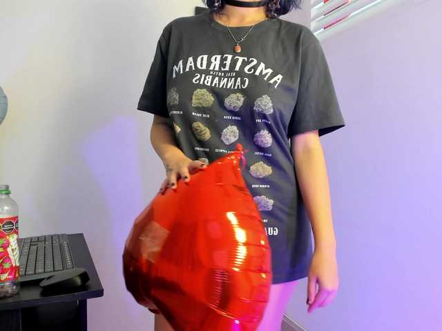 AlexaFoxy18's BongaCams show and profile