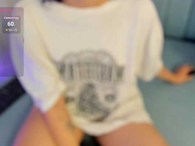 AlexaFoxy18's BongaCams show and profile