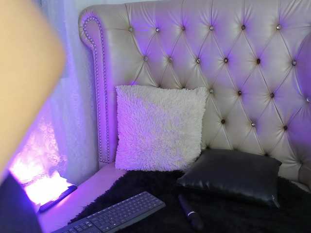 AlexaFoxy18 webcam bongacams model stream image