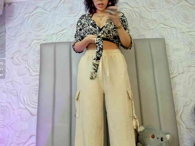 AlexaFoxy18 AlexaFoxy18