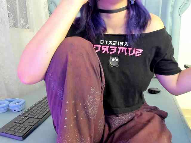 AlexaFoxy18 AlexaFoxy18