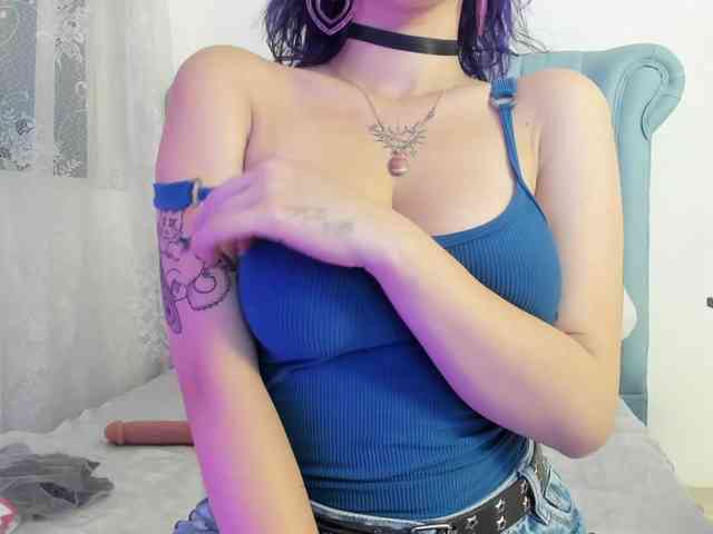 AlexaFoxy18 AlexaFoxy18