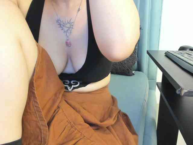 AlexaFoxy18 AlexaFoxy18