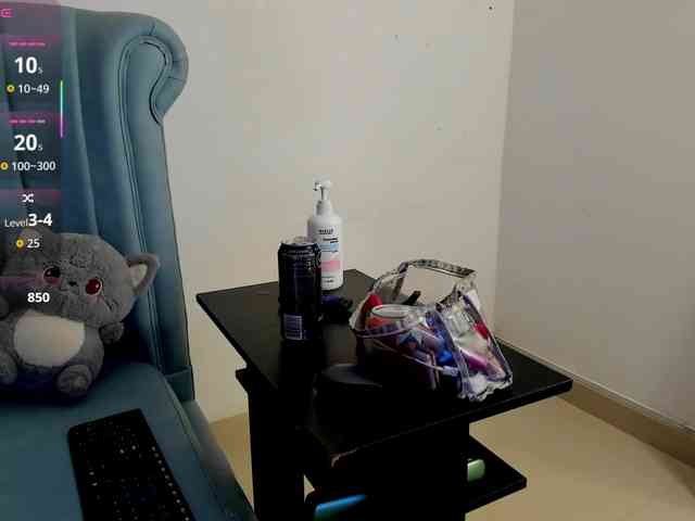 AlexaFoxy18 AlexaFoxy18