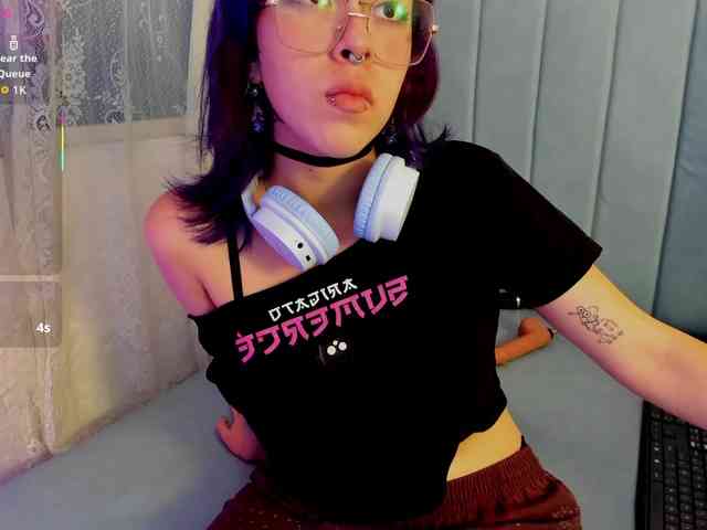 AlexaFoxy18 AlexaFoxy18