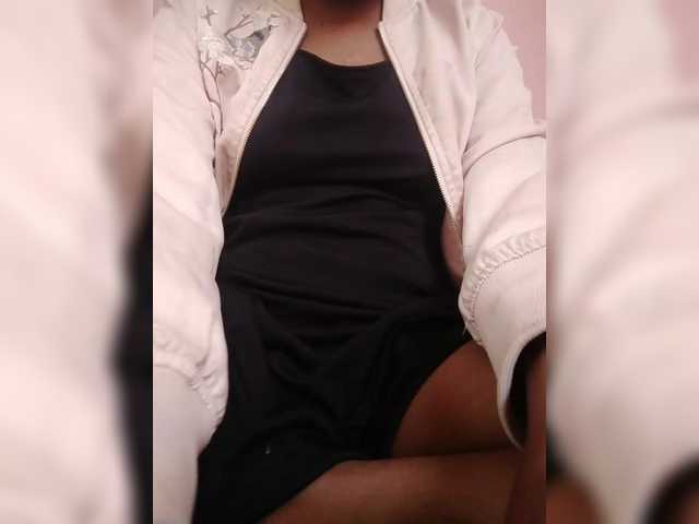 Clarravikuna's BongaCams show and profile