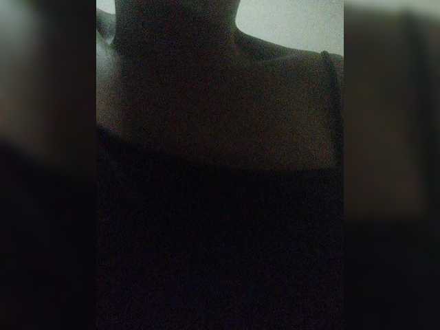 Clarravikuna's BongaCams show and profile